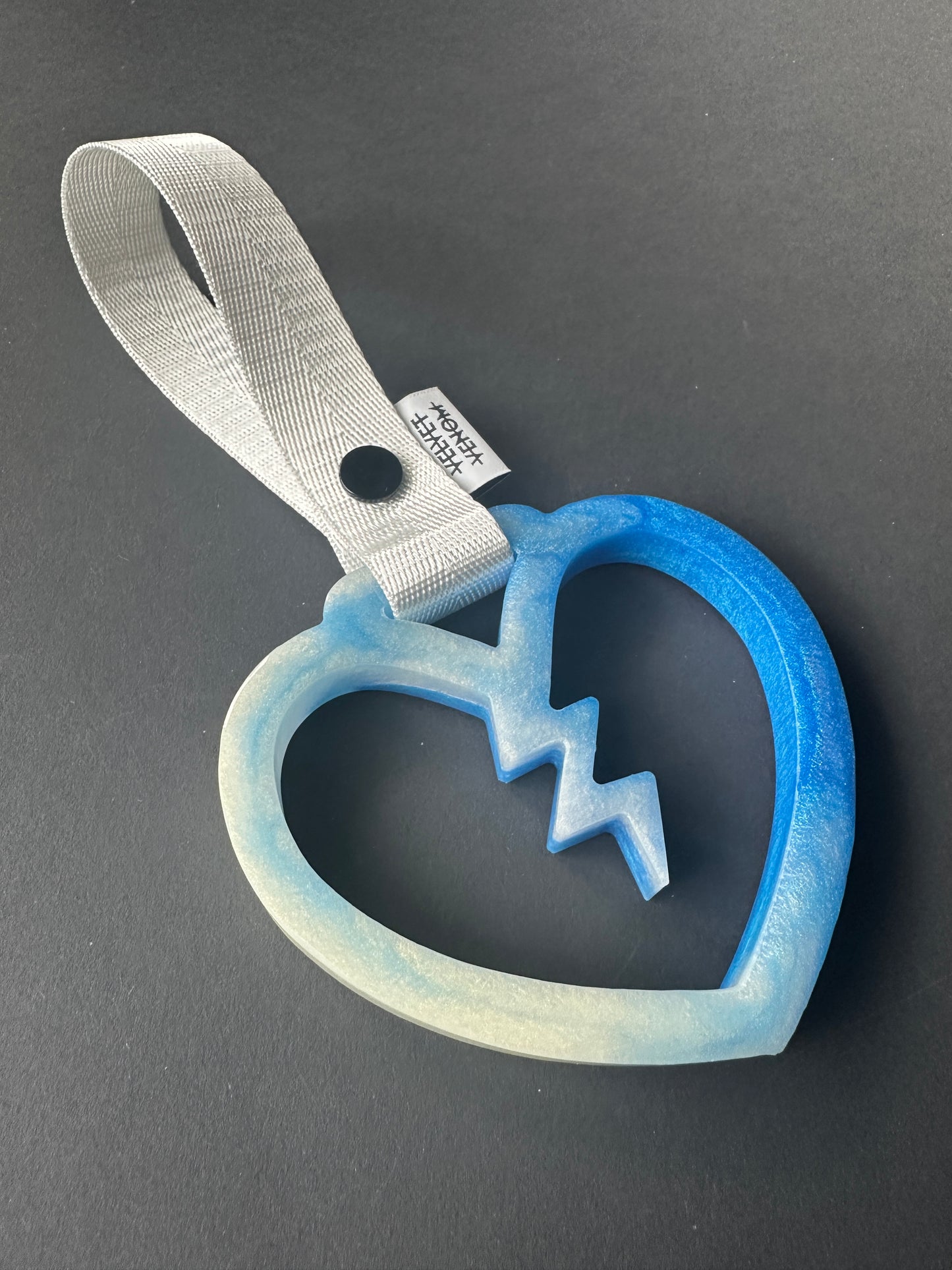 Broken Heart Tsurikawa White/Blue